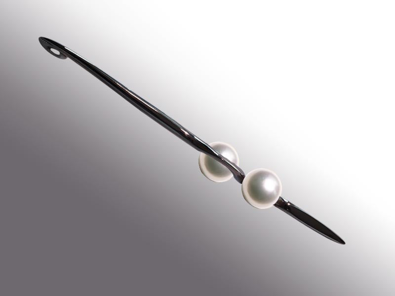 HUKU Black Silver Pendant Double - White Pearls